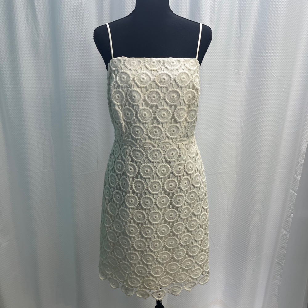 Trina Turk Cerise White Cotton Silk Crochet Eyelet Sheath Dress Size 8 TD122011